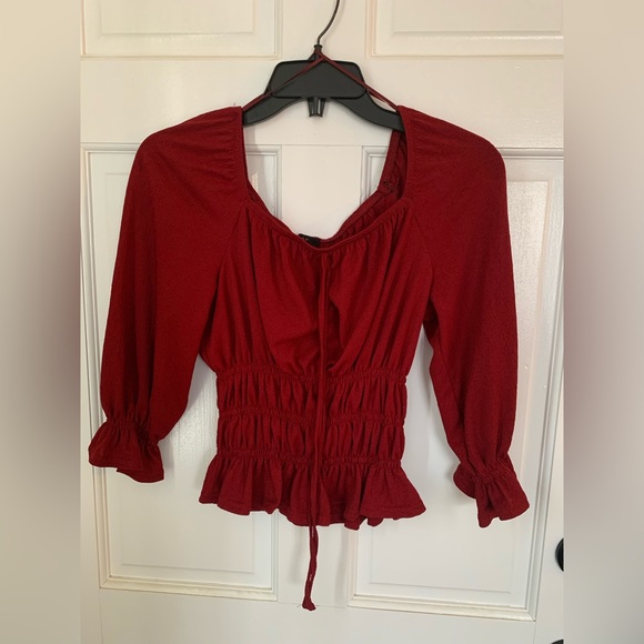 Red top - Picture 2 of 3